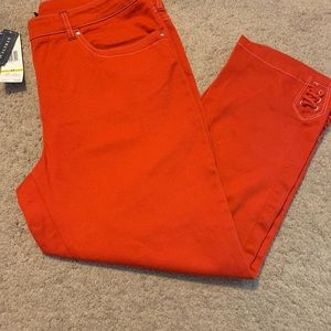 Capri jeans-red with lace bottoms